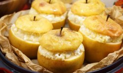 Запеченные яблоки с пшеном и творогом