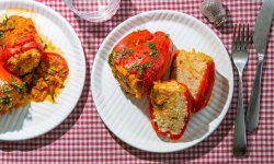 Перцы, фаршированные куриным фаршем и рисом, пошаговый рецепт с фото на 519 ккал