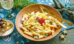 Паста в сливочном соусе с красной икрой, пошаговый рецепт с фото на 762 ккал