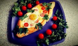 Пиде с сыром, помидорами черри и яйцом, пошаговый рецепт с фото от автора Татьяна Асманова на 186 ккал