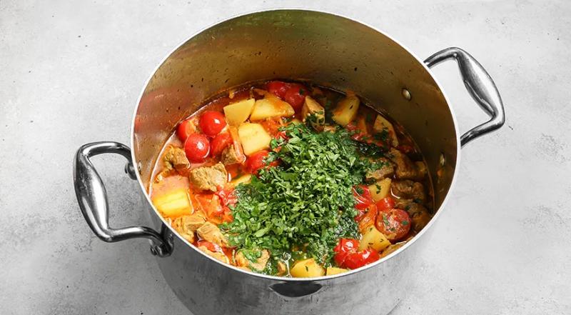 тушеная картошка со свининой, пошаговый рецепт и фото, 528 ккал