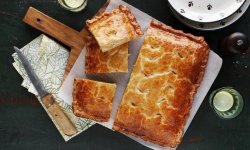 Простой пирог с куриным фаршем и рисом в духовке, пошаговый рецепт с фото