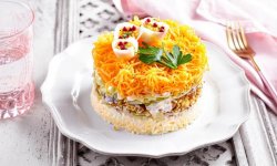 Салат Нежность с яблоками и грецкими орехами, пошаговый рецепт с фото от автора gastronom на 453 ккал